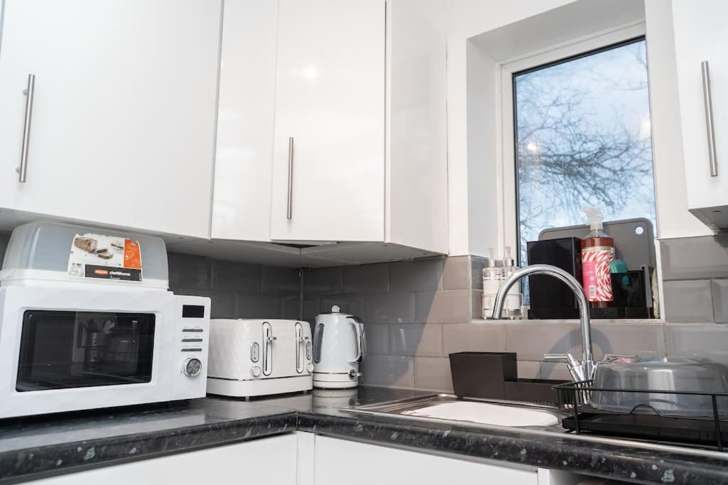 Home In Failsworth แมนเชสเตอร์ ภายนอก รูปภาพ
